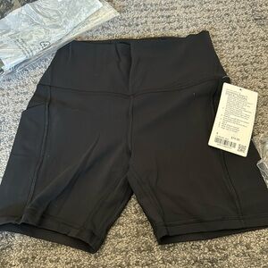 Lululemon black 6” align shorts with pockets